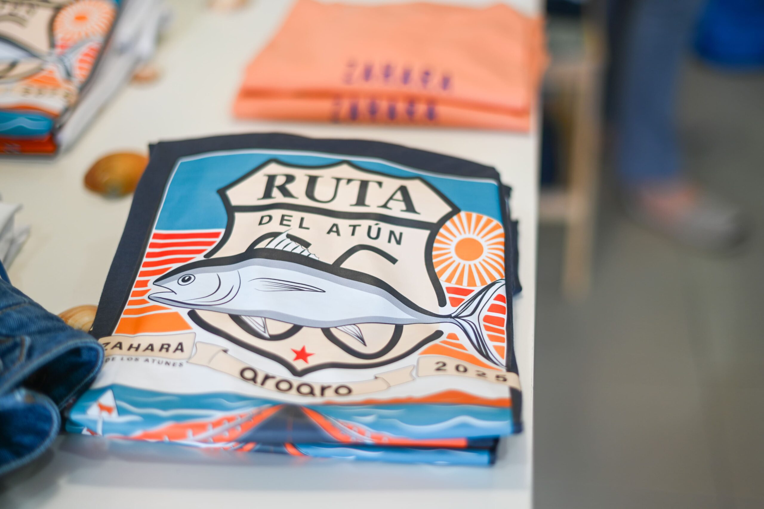 Camiseta "Ruta del Atún" Gris